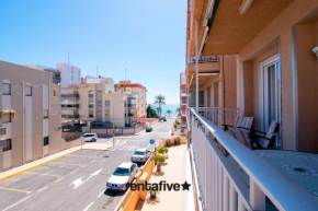 rentafive Frente a Centro Comercial Reformado, Santa Pola